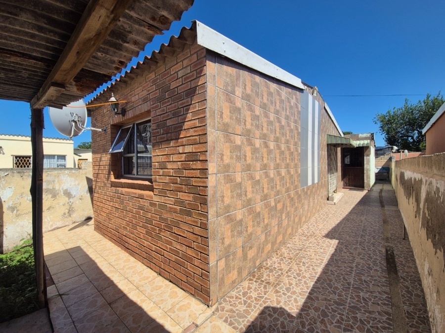 2 Bedroom Property for Sale in New Brighton Eastern Cape